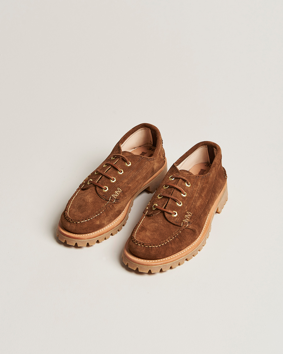 Herr | Derbys | Yuketen | Handsewn Angler Moc Snuff Suede
