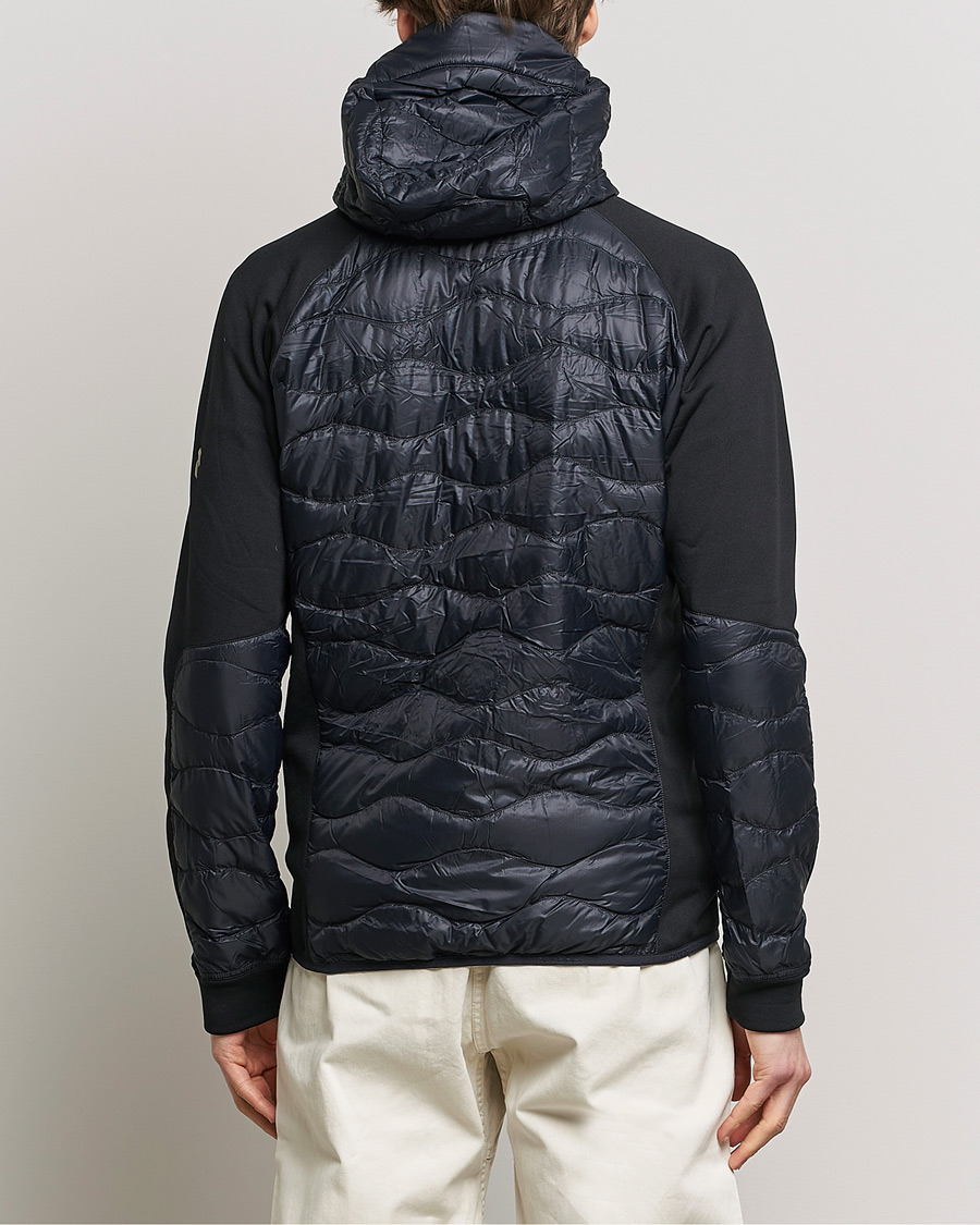 Herr | Jackor | Peak Performance | Helium Hooded Hybrid Black