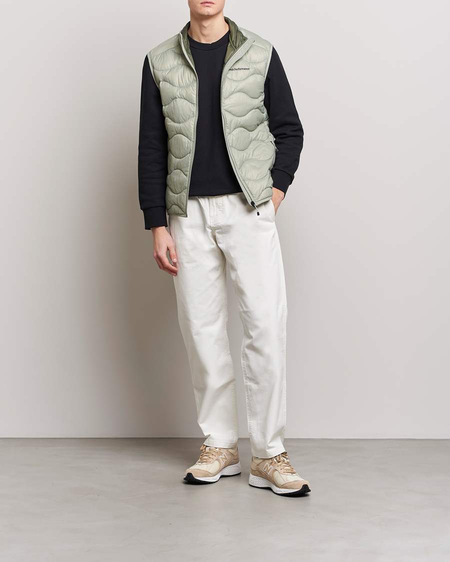 Herr | Jackor | Peak Performance | Helium Down Vest Limit Green
