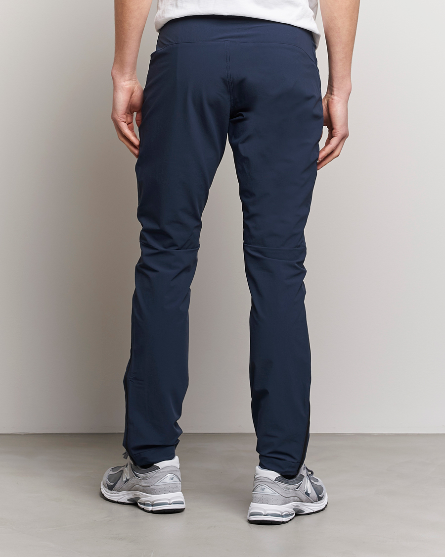 Herr | Byxor | Peak Performance | Tech Light Woven Scale Pants Blue Shadow