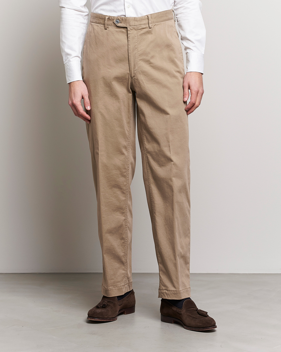 Herr | Byxor | Oscar Jacobson | Tanker Pleat Cotton Trousers Beige