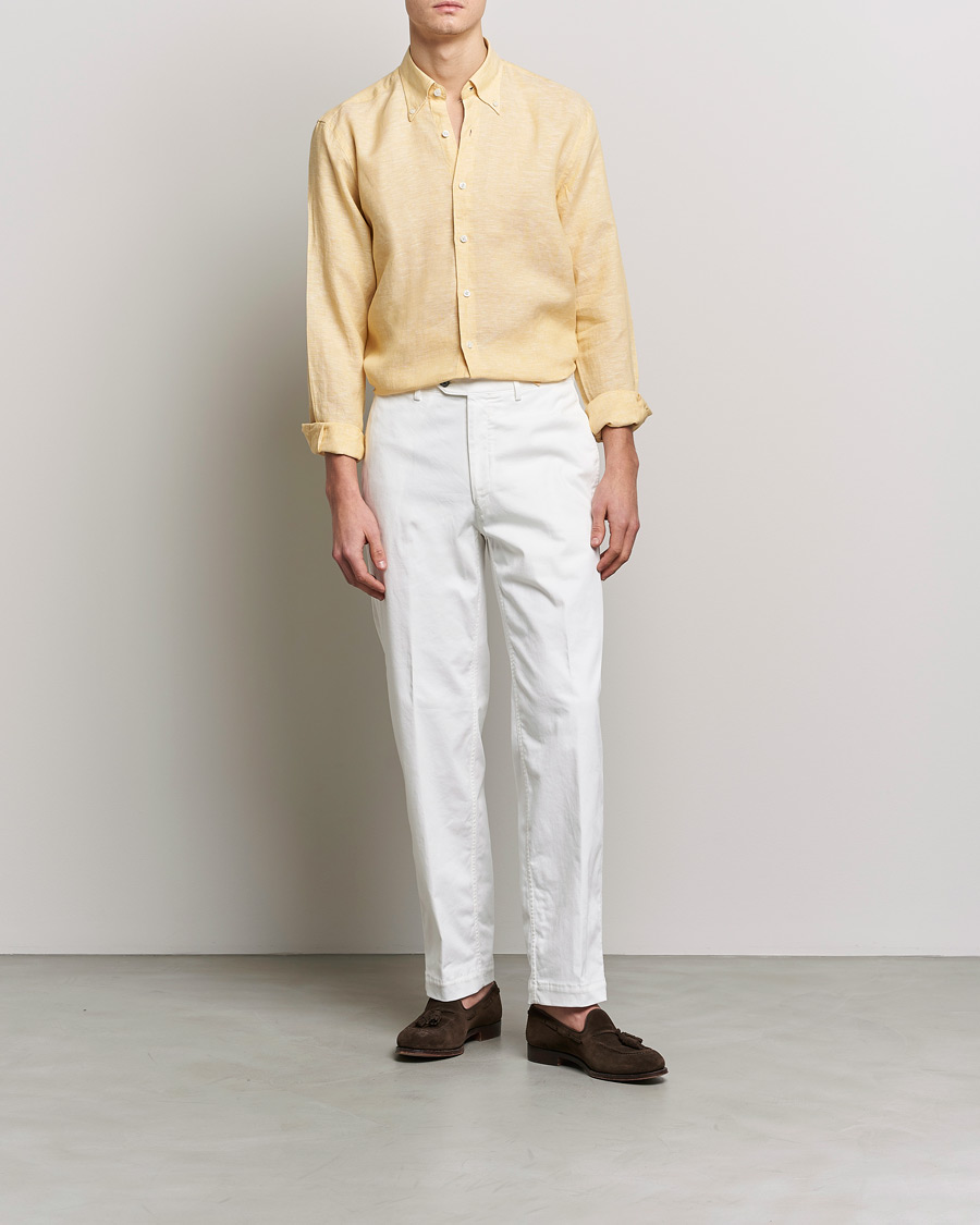 Herr | Skjortor | Oscar Jacobson | Regular Fit Button Down Linen Shirt Yellow