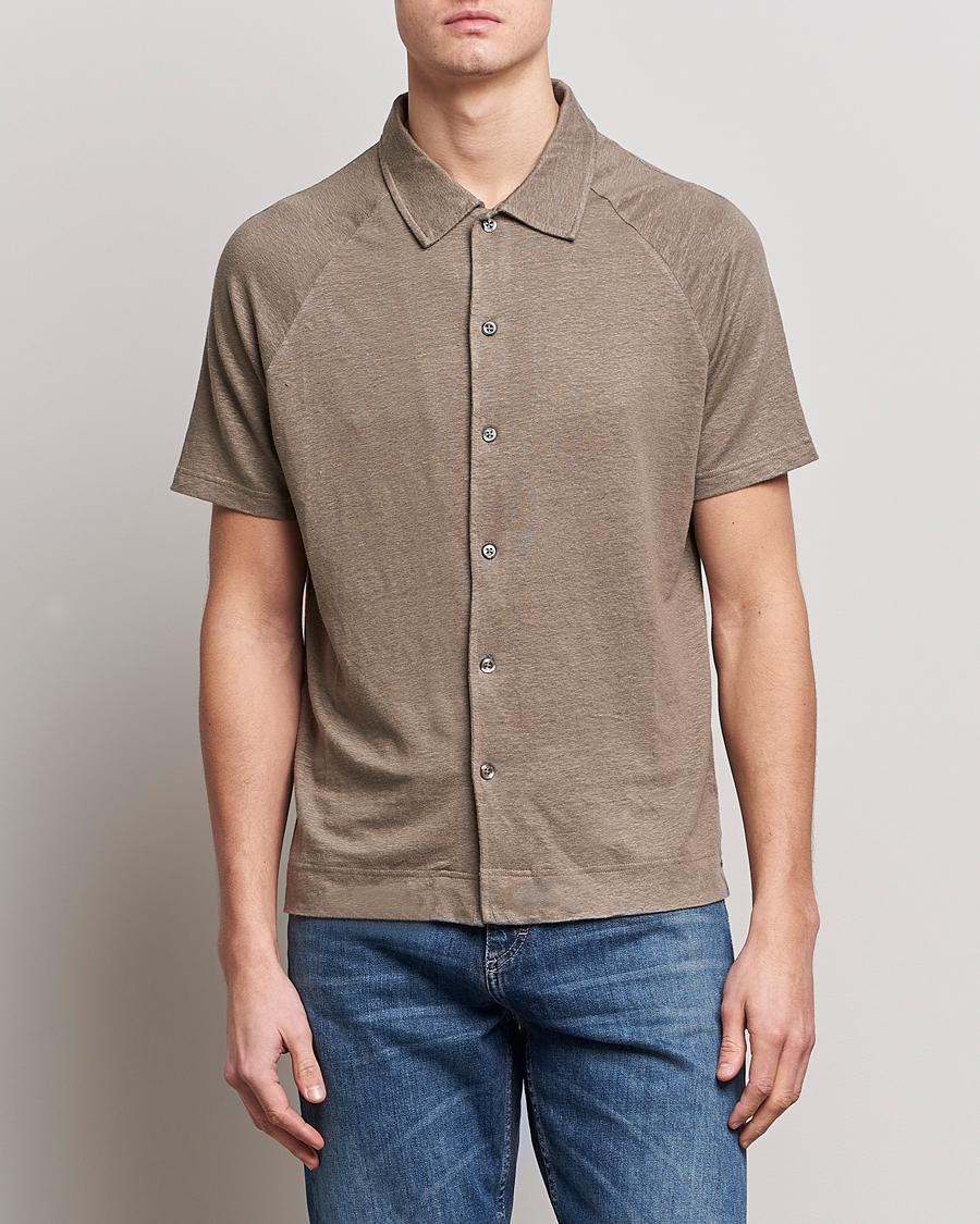 Herr | Kortärmade skjortor | Oscar Jacobson | Albin Short Sleeve Linen Polo Taupe