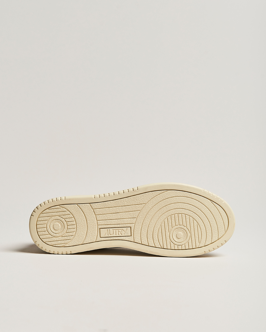 Herr | Autry Medalist Low Super Soft Leather Sneaker White/Red | Autry | Medalist Low Super Soft Leather Sneaker White/Red
