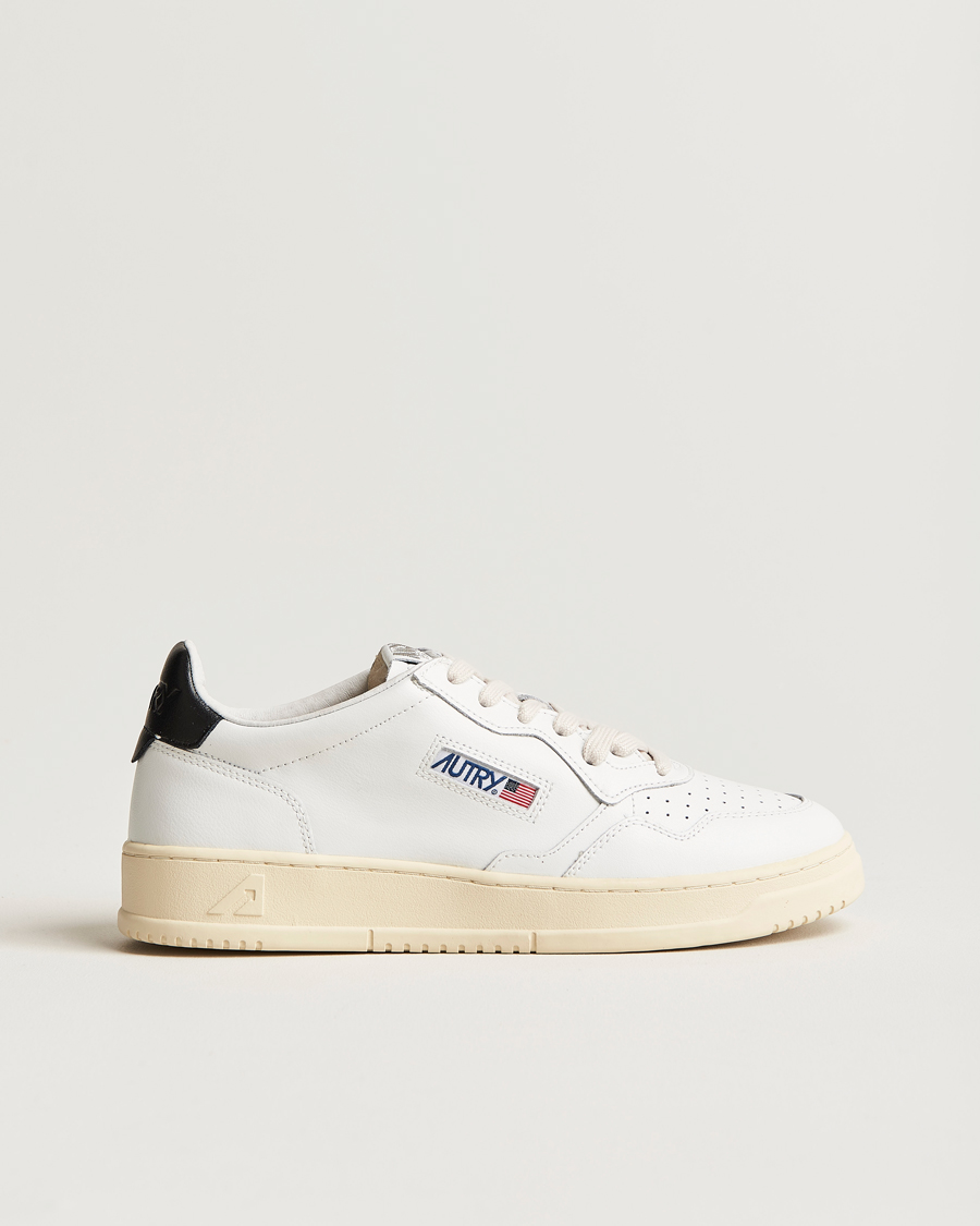 Herr | Sneakers | Autry | Medalist Low Super Soft Goat Leather Sneaker White/Black