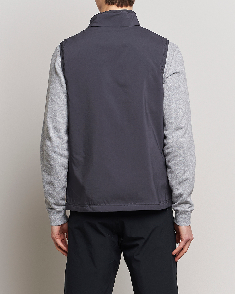 Herr | Västar | Columbia | Coral Ridge Vest Shark