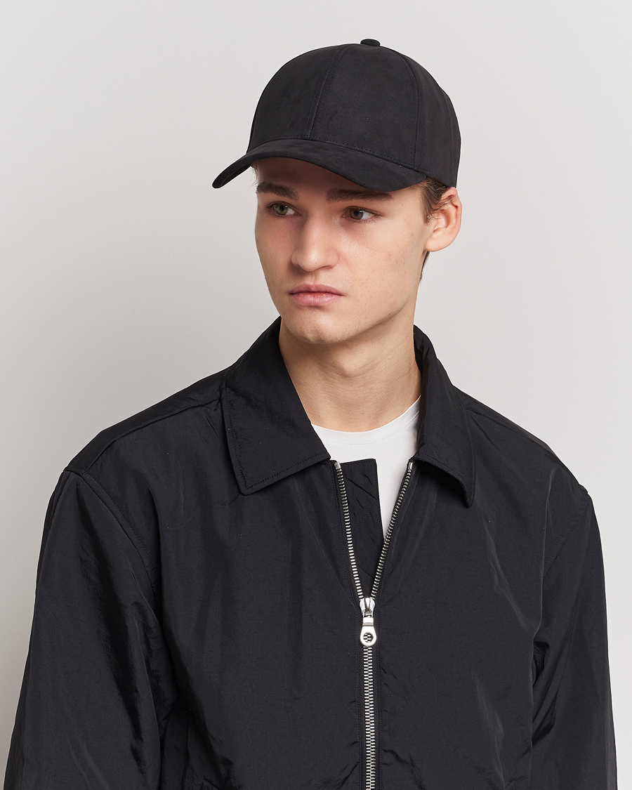 Herr | Contemporary Creators | Varsity Headwear | Alcantara Baseball Cap Notte Black