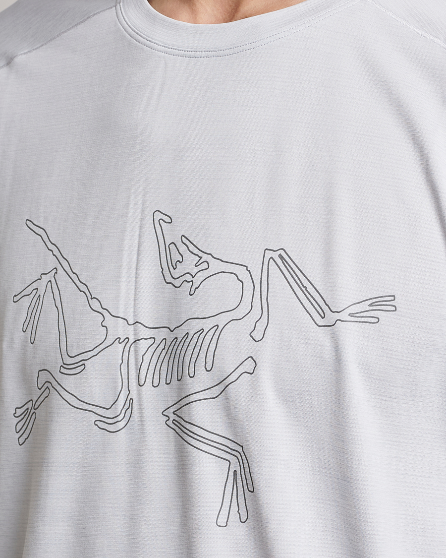 Herr | T-Shirts | Arc'teryx | Cormac Bird Logo Crew Neck T-Shirt Atmos Heather