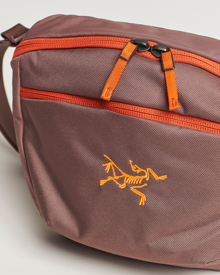 Herr | Arc'teryx Mantis 2 Waist Pack Velvet Sand/Phenom | Arc'teryx | Mantis 2 Waist Pack Velvet Sand/Phenom