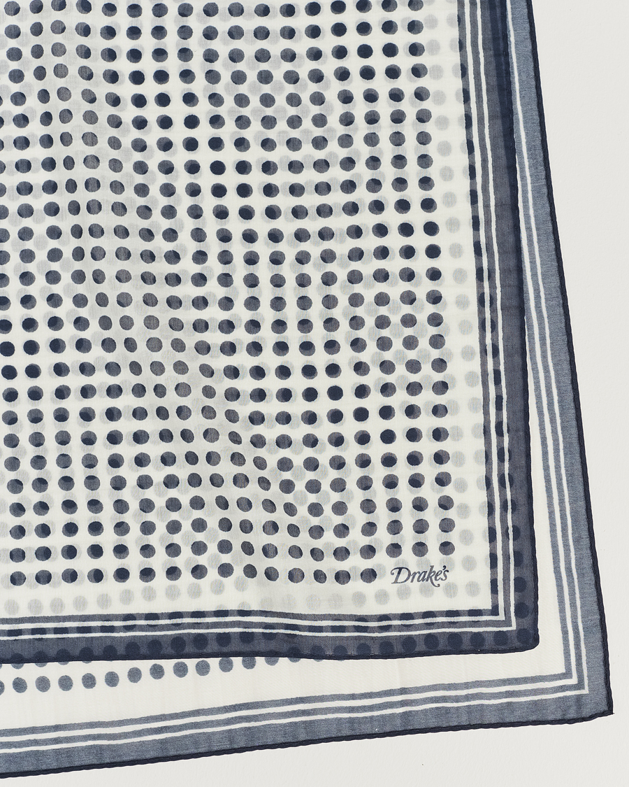 Herr | Drake's All Over Spot Cotton/Silk Bandana Ecru/Navy | Drake's | All Over Spot Cotton/Silk Bandana Ecru/Navy