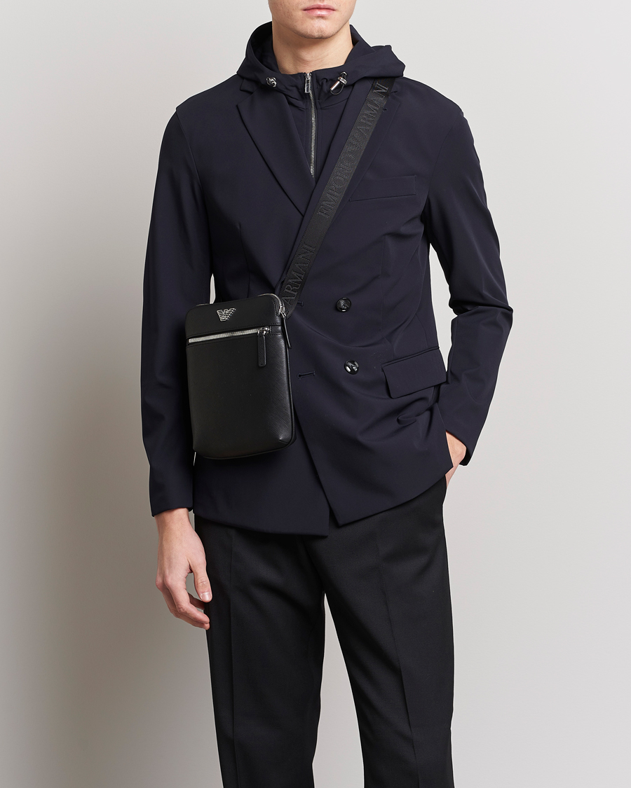 Herr | Emporio Armani Leather Messeager Bag Black | Emporio Armani | Leather Messeager Bag Black