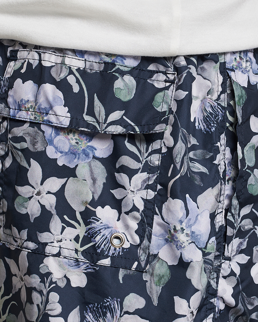 Herr | Badbyxor | Eton | Floral Swim Shorts Navy Blue