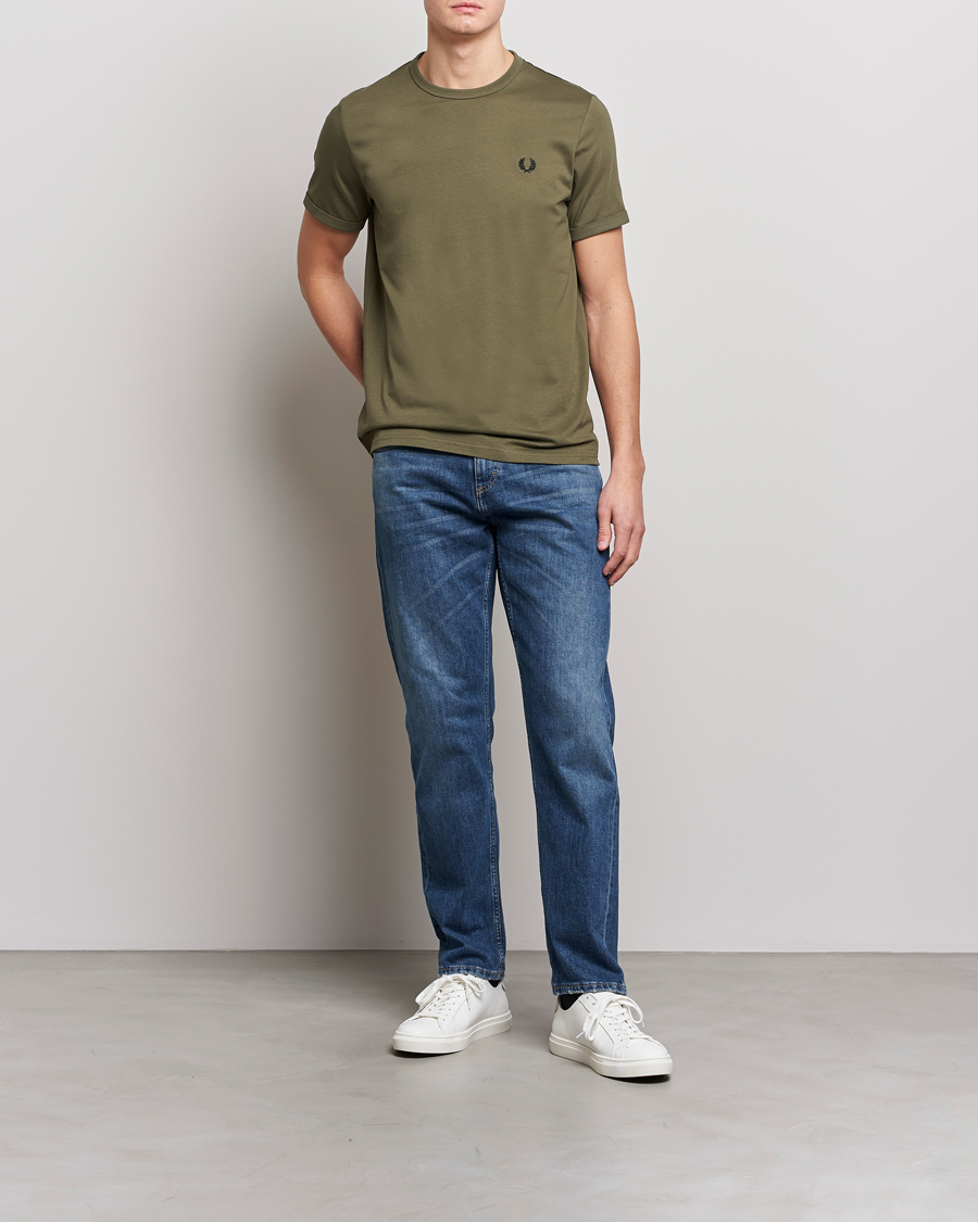 Herr | T-Shirts | Fred Perry | Ringer T-Shirt Unifrom Green