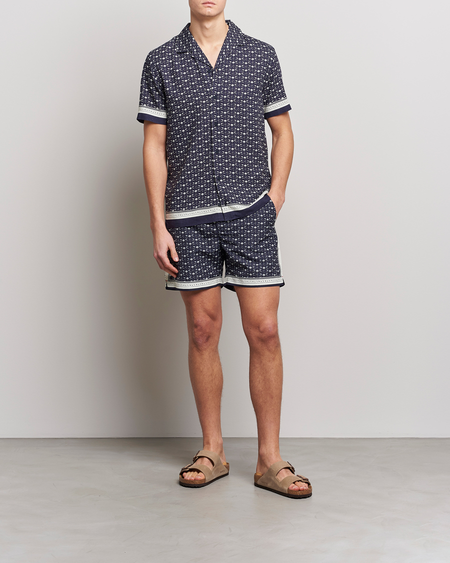 Herr | Badbyxor | Orlebar Brown | Bulldog Bandana Recycled Swimshorts Dark Sapphire