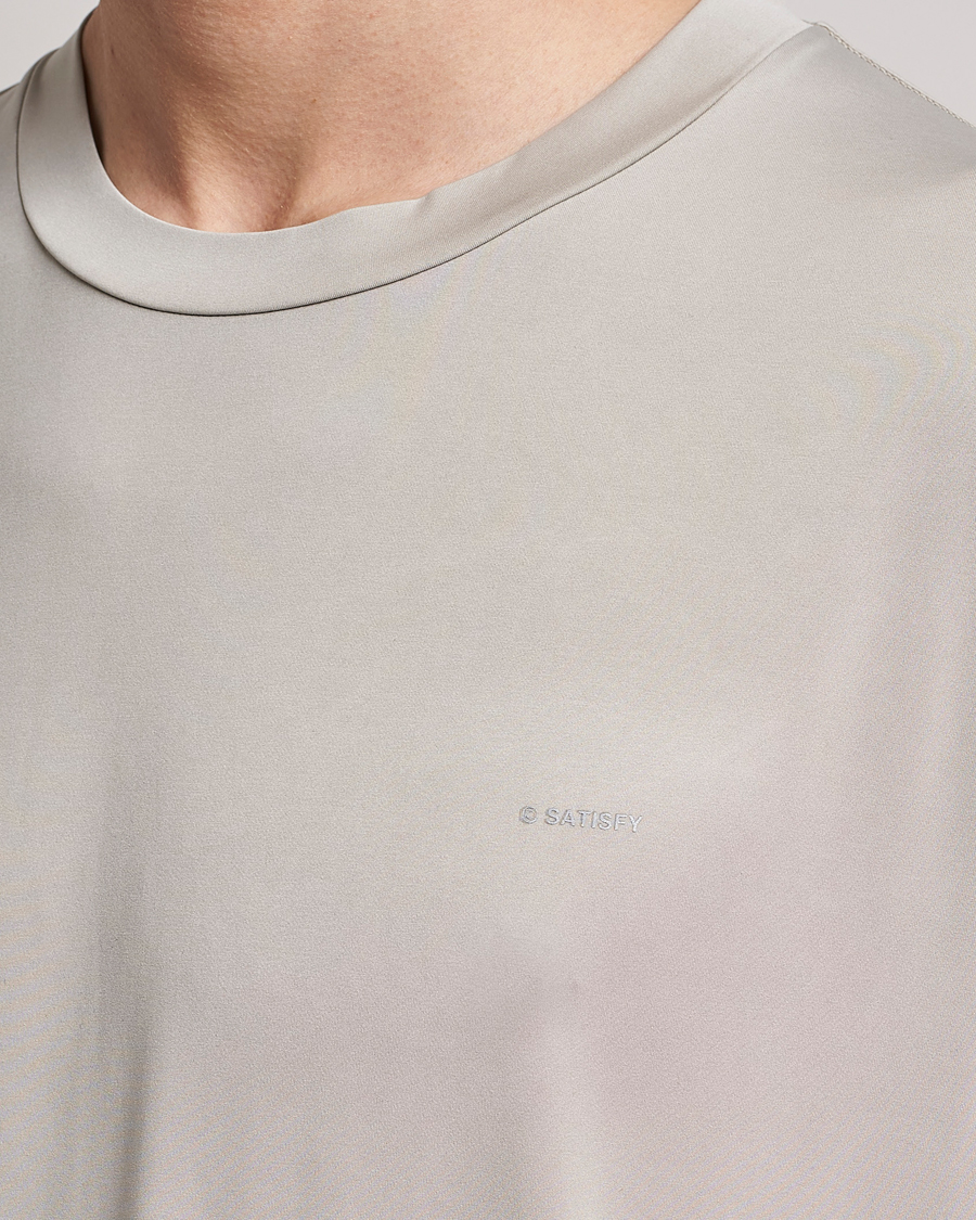 Herr | T-Shirts | Satisfy | AuraLite T-Shirt Mineral Dune