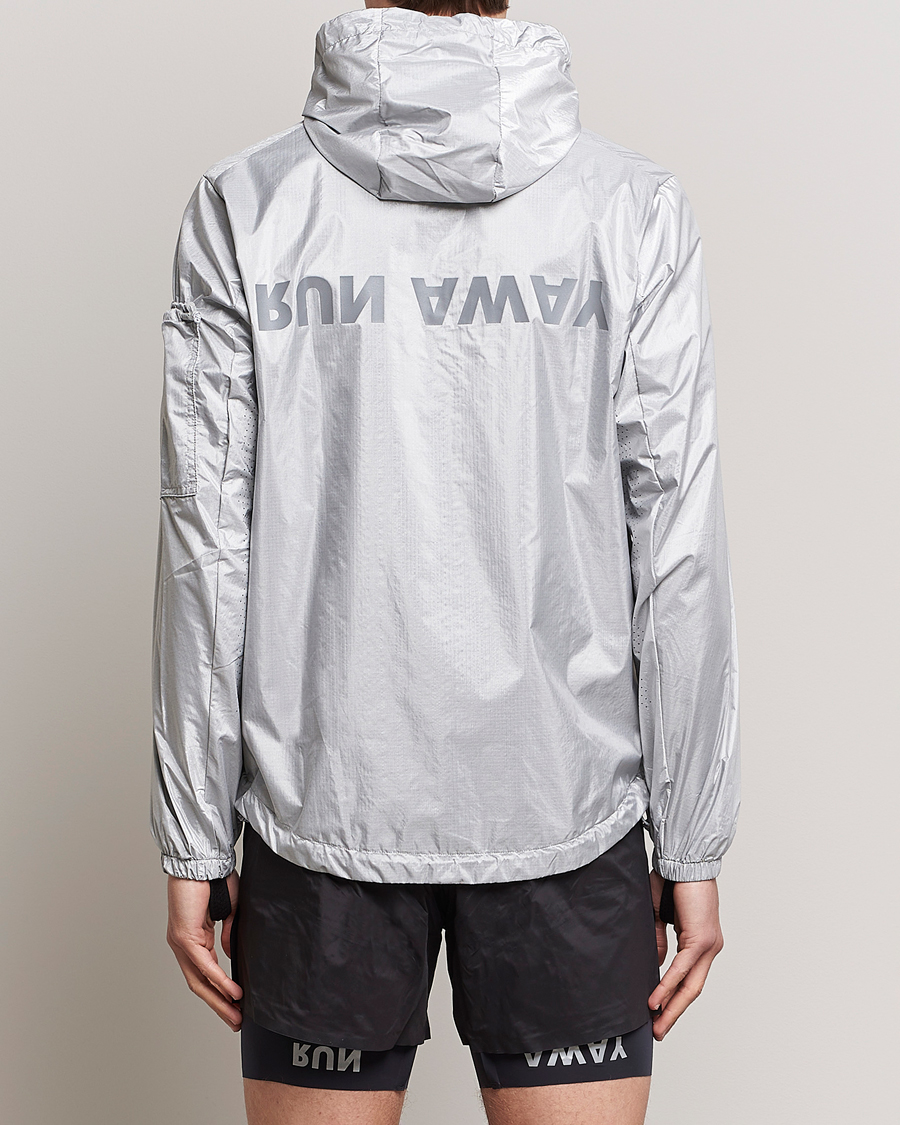 Herr | Jackor | Satisfy | SilverShell Packable Windbreaker Silver