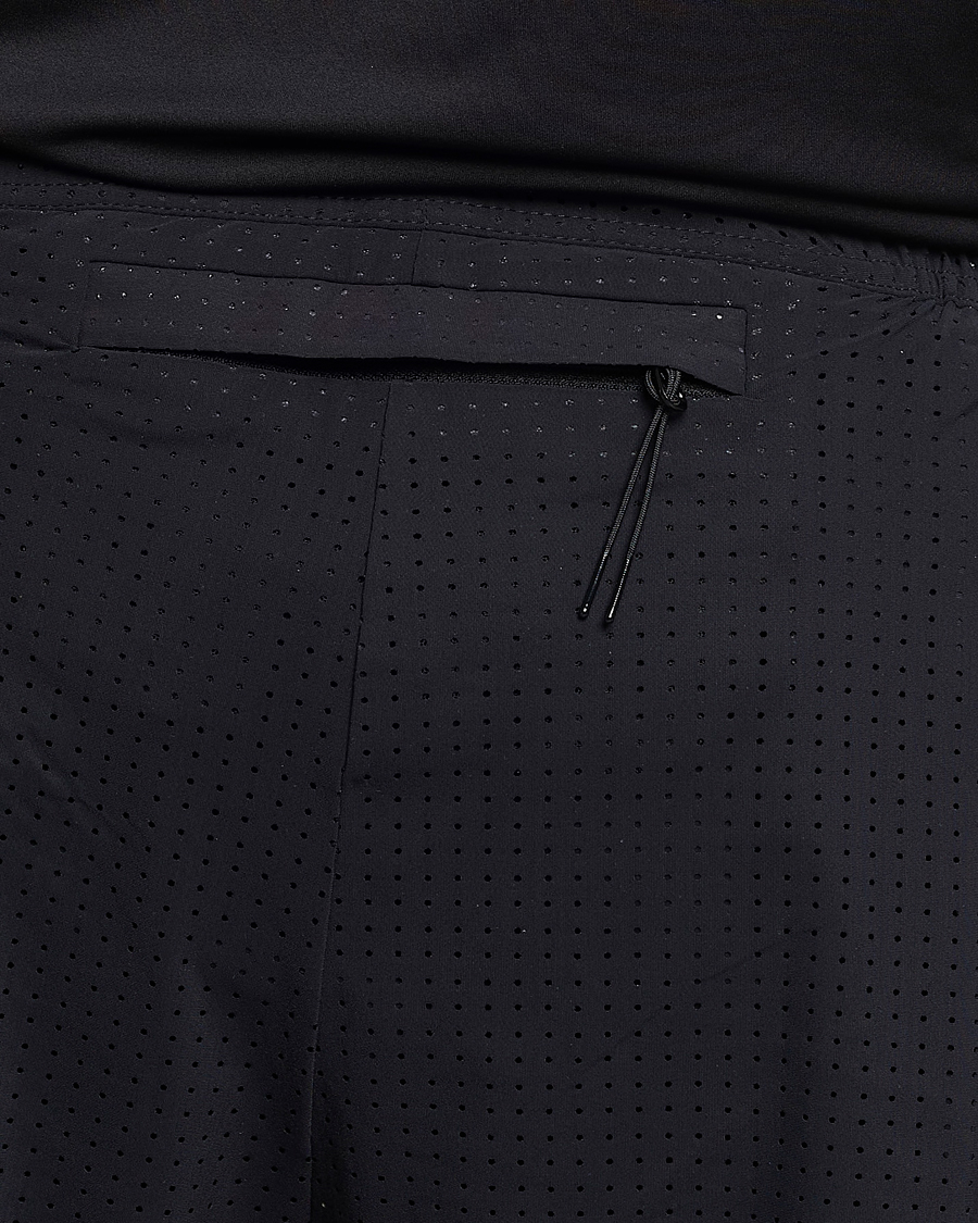 Herr | Shorts | Satisfy | Space-O 2.5 Inch Shorts Black