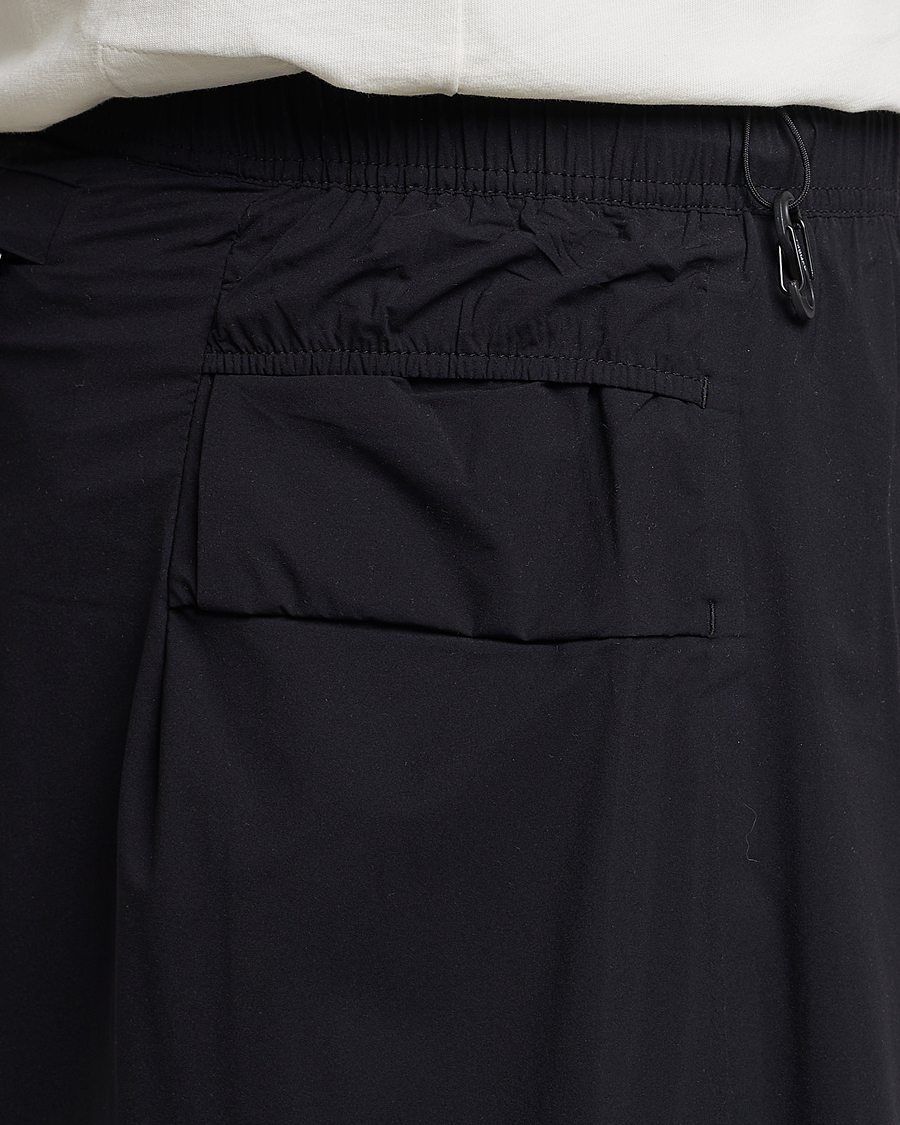 Herr | Shorts | Satisfy | Justice 10 Inch Trail Shorts Black