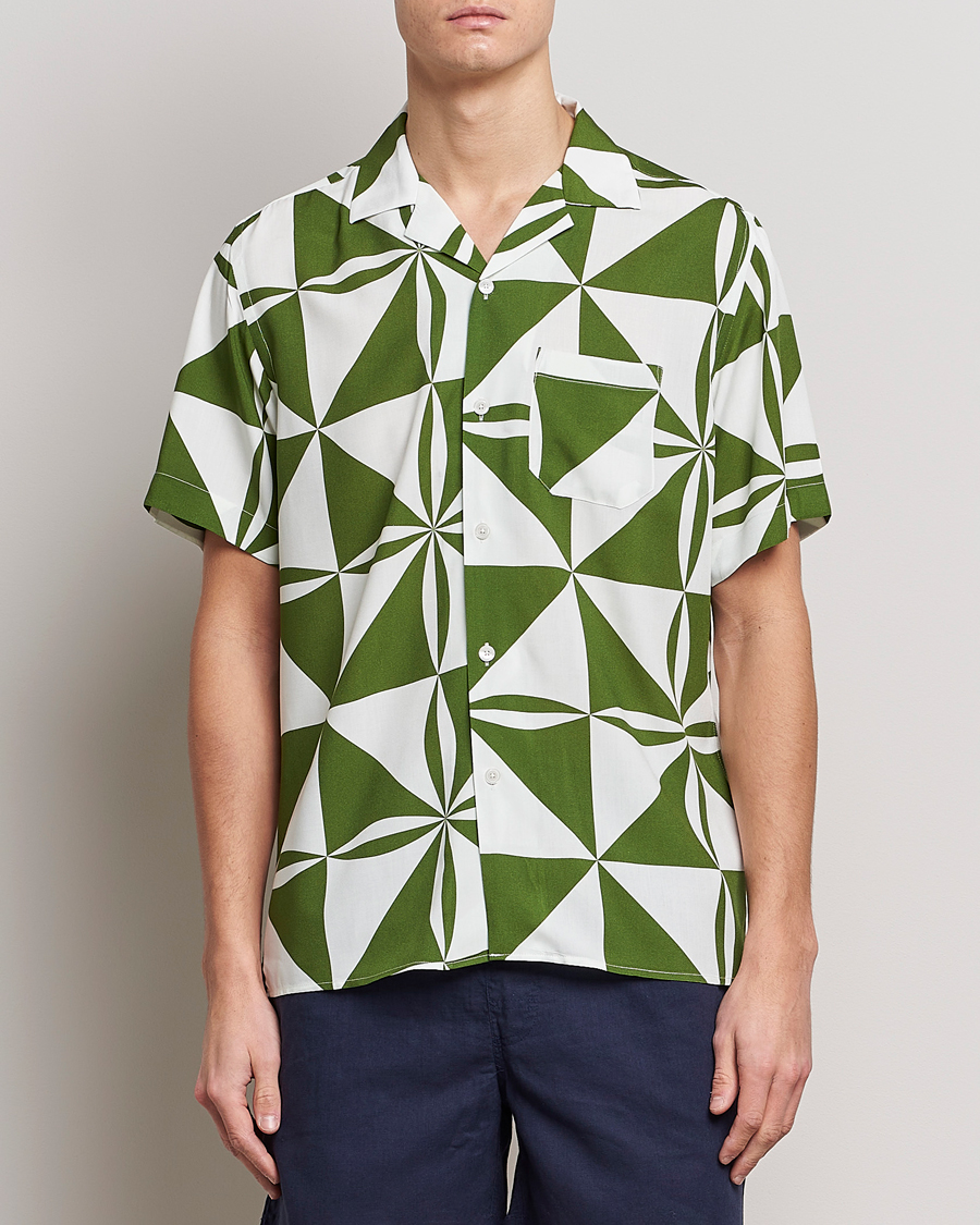 Herr | Kortärmade skjortor | OAS | Viscose Resort Short Sleeve Shirt Bloomy Plateau