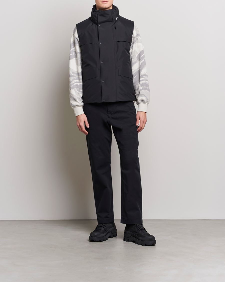 Herr | Västar | Moncler Genius | 4 Moncler Hyke Vanil Hooded Vest Black