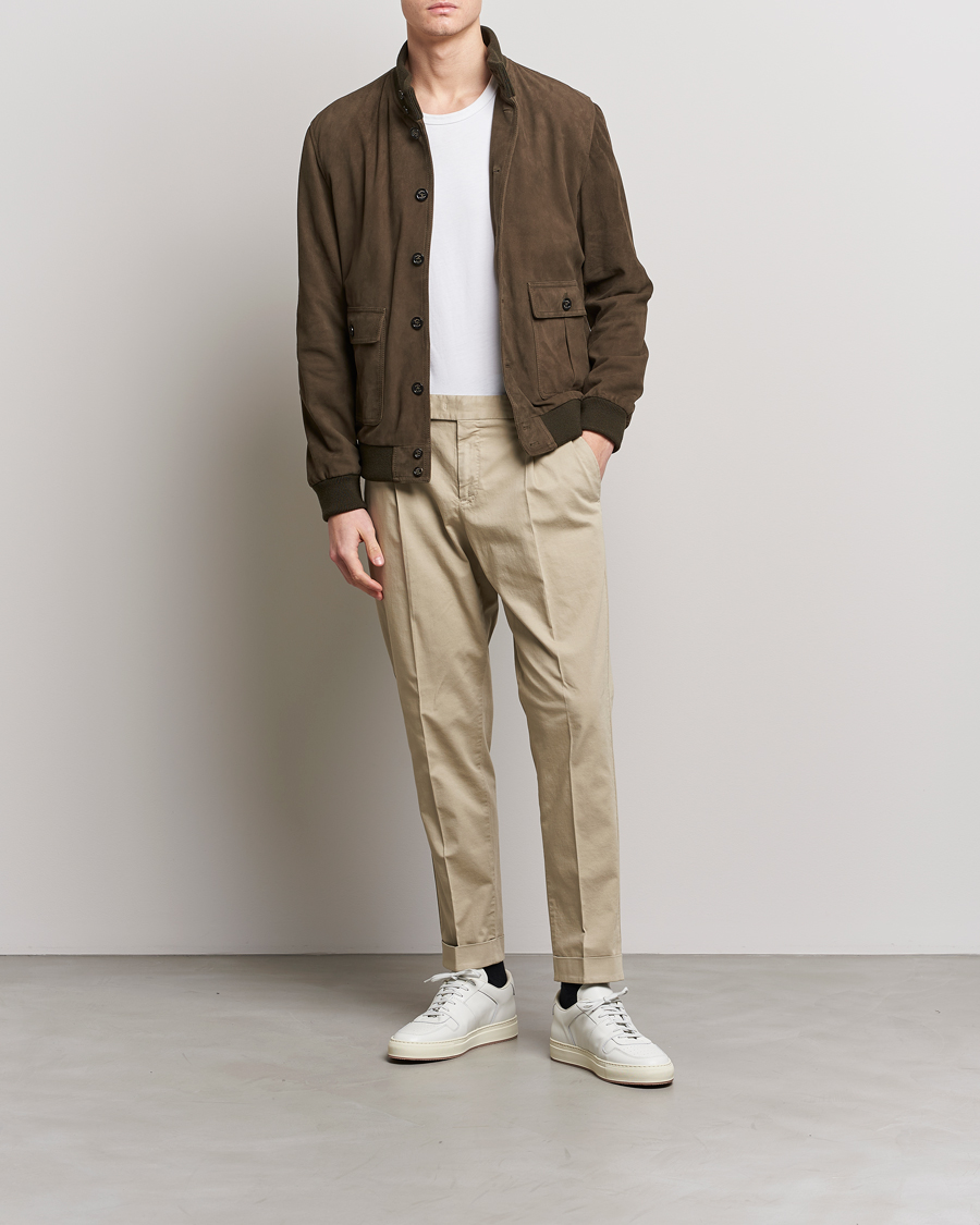 Herr | Byxor | PT01 | Slim Fit Pleated Linen Blend Trousers Beige