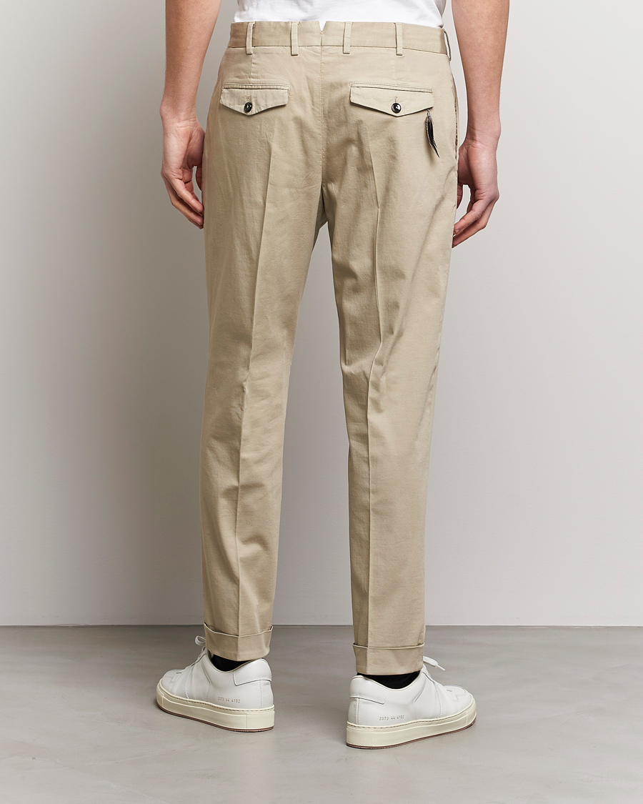Herr | Byxor | PT01 | Slim Fit Pleated Linen Blend Trousers Beige