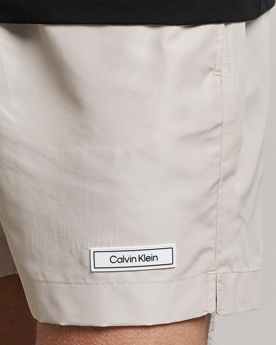 Herr | Badbyxor | Calvin Klein | Logo Drawstring Swimshorts Stony Beige
