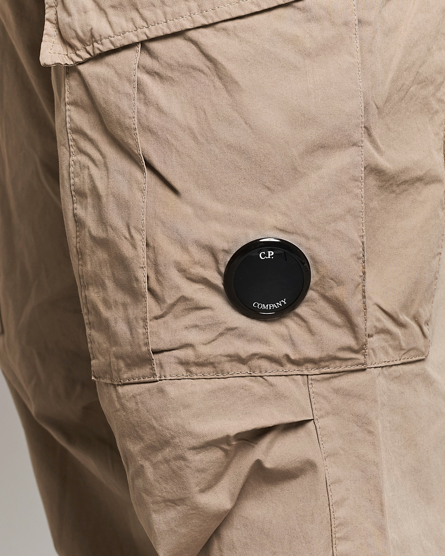 Herr | Byxor | C.P. Company | Microreps No Peach Loose Fit Cargo Pants Sand