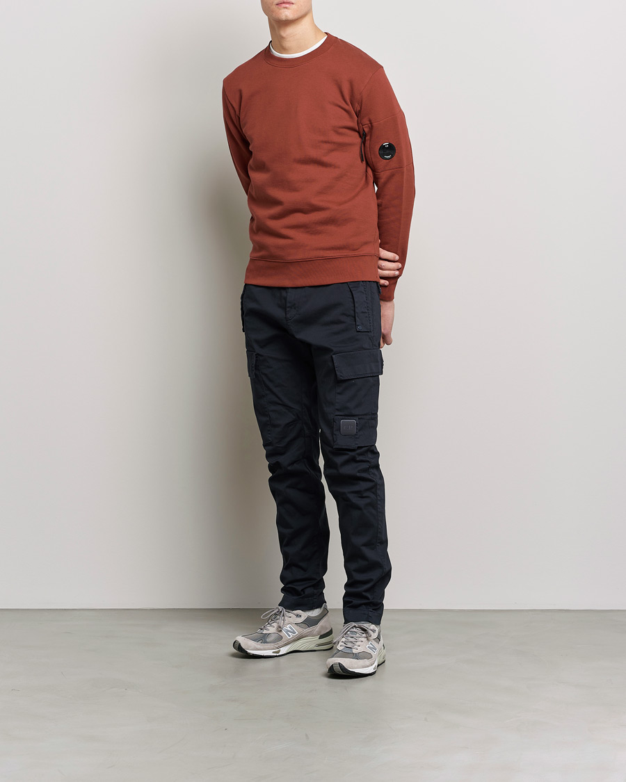 Herr | Tröjor | C.P. Company | Diagonal Raised Fleece Lens Sweatshirt Rust