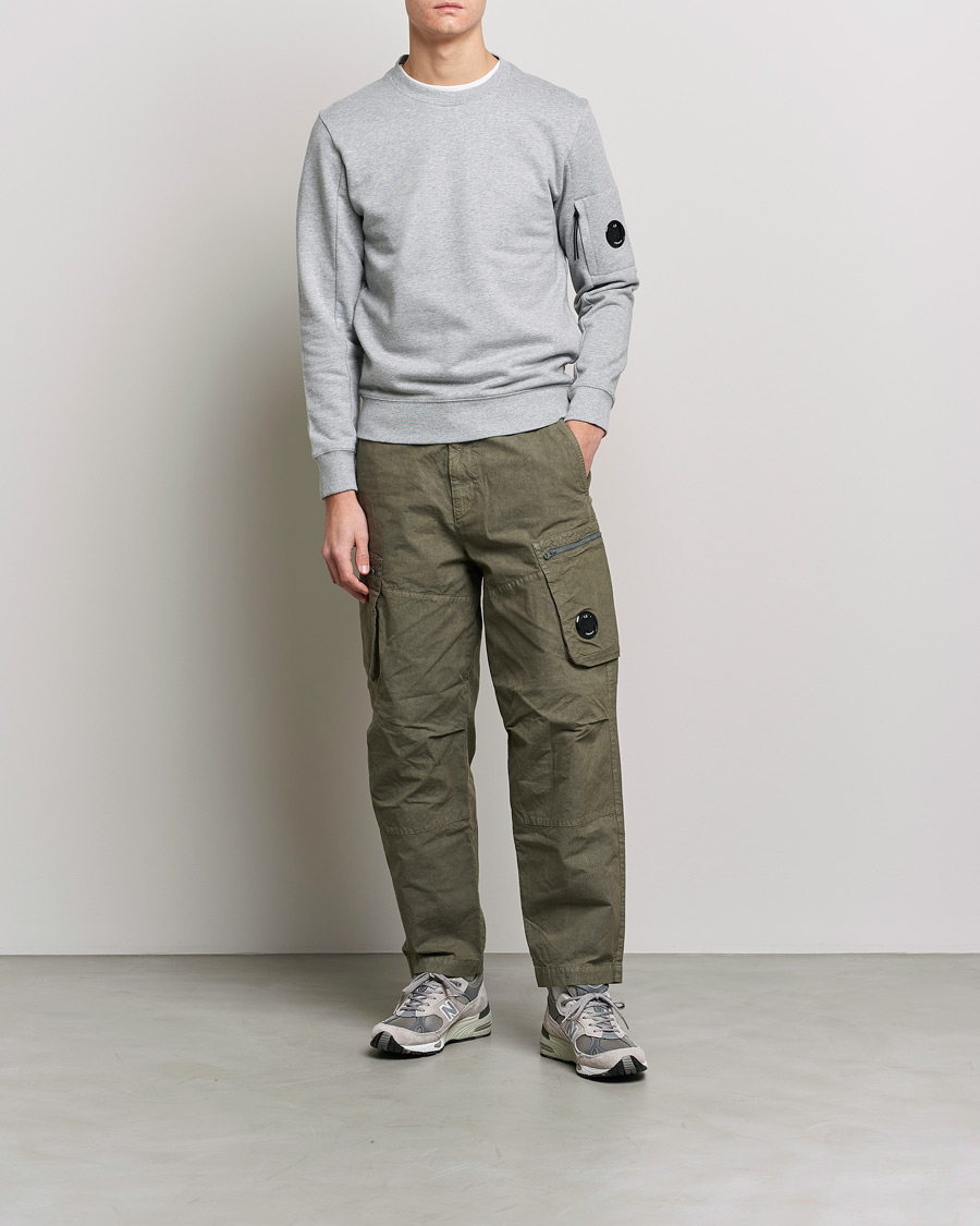 Herr | Tröjor | C.P. Company | Diagonal Raised Fleece Lens Sweatshirt Grey