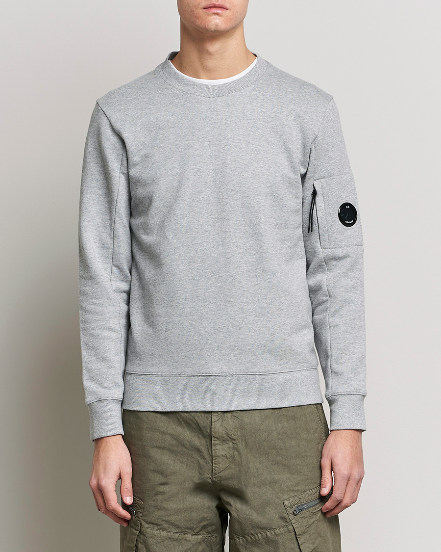 Herr | Tröjor | C.P. Company | Diagonal Raised Fleece Lens Sweatshirt Grey