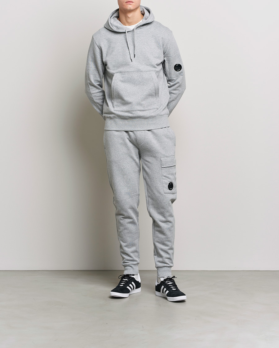 Herr | Byxor | C.P. Company | Diagonal Raised Fleece Lens Sweatpants Grey