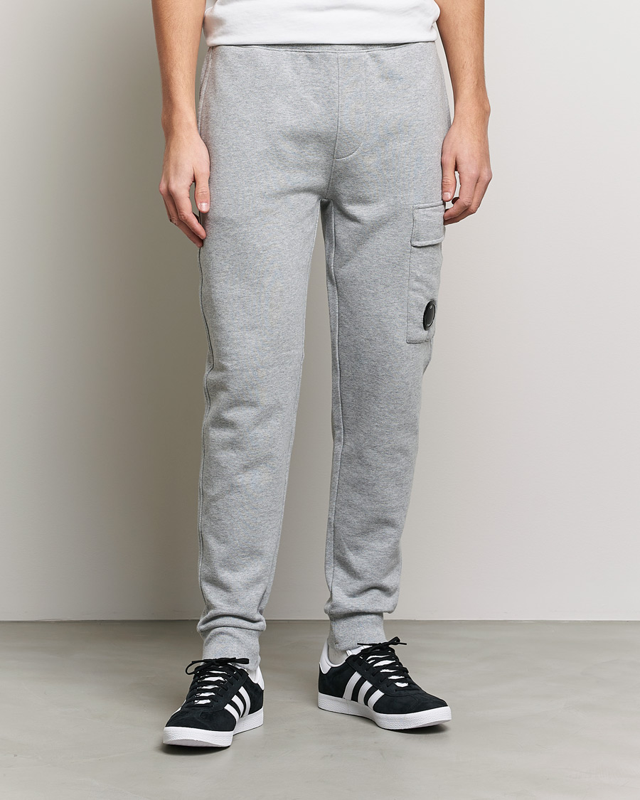 Herr | Byxor | C.P. Company | Diagonal Raised Fleece Lens Sweatpants Grey
