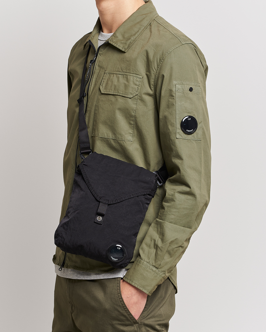 Herr | C.P. Company Nylon B Small Shoulder Bag Black | C.P. Company | Nylon B Small Shoulder Bag Black