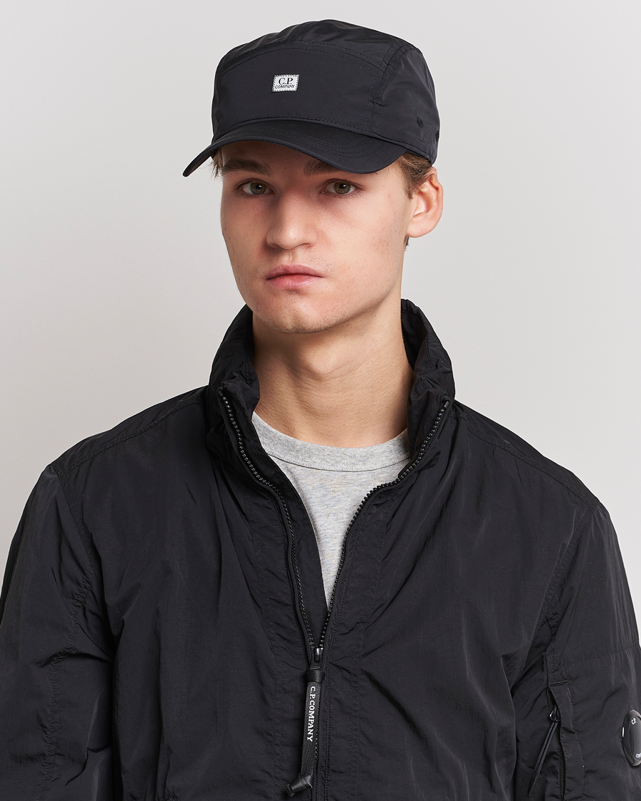 Herr | C.P. Company | C.P. Company | Chrome - R Cap Black