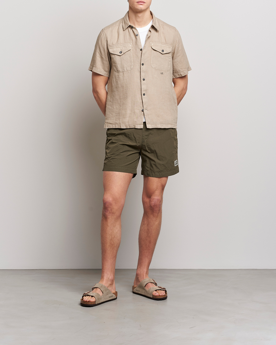 Herr | Badbyxor | C.P. Company | Flatt Nylon Garment Dyed Swimshorts Olive