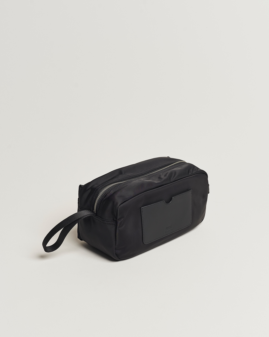 Herr | AMI Heart Logo Wash Bag Black | AMI | Heart Logo Wash Bag Black