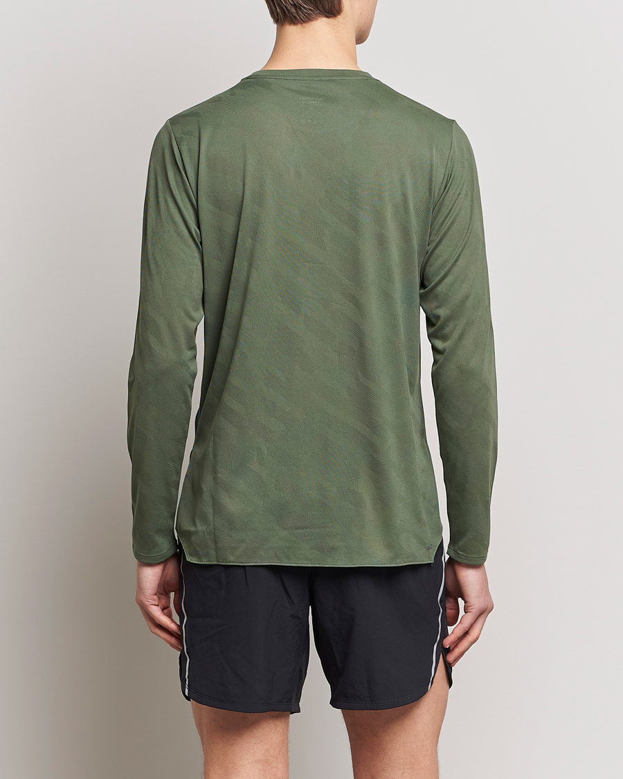 Herr | T-Shirts | New Balance Running | Q Speed Jacquard Long Sleeve T-Shirt Olive
