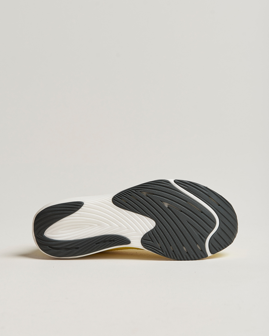 Herr | New Balance Running FuelCell Rebel v3 Cosmic Pineapple | New Balance Running | FuelCell Rebel v3 Cosmic Pineapple