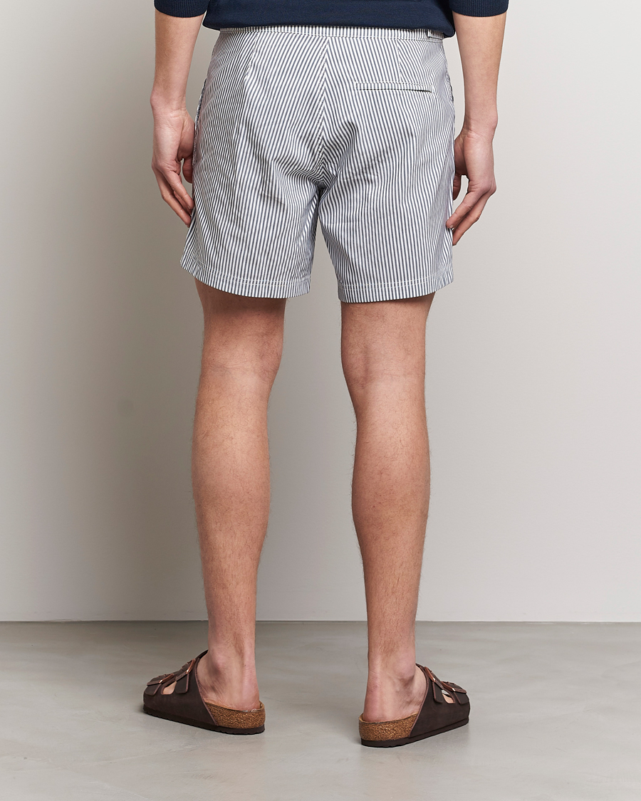 Herr | Badbyxor | Sunspel | Striped Tailored Swimshorts Navy/White