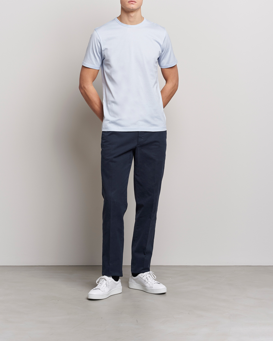 Herr | T-Shirts | Sunspel | Crew Neck Cotton Tee Pastel Blue