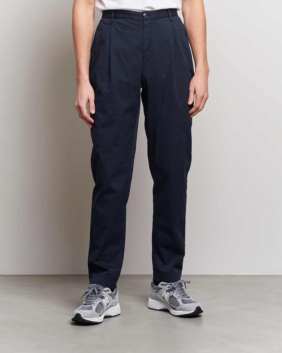 Herr |  | Sunspel | Pleated Stretch Cotton Twill Chino Navy