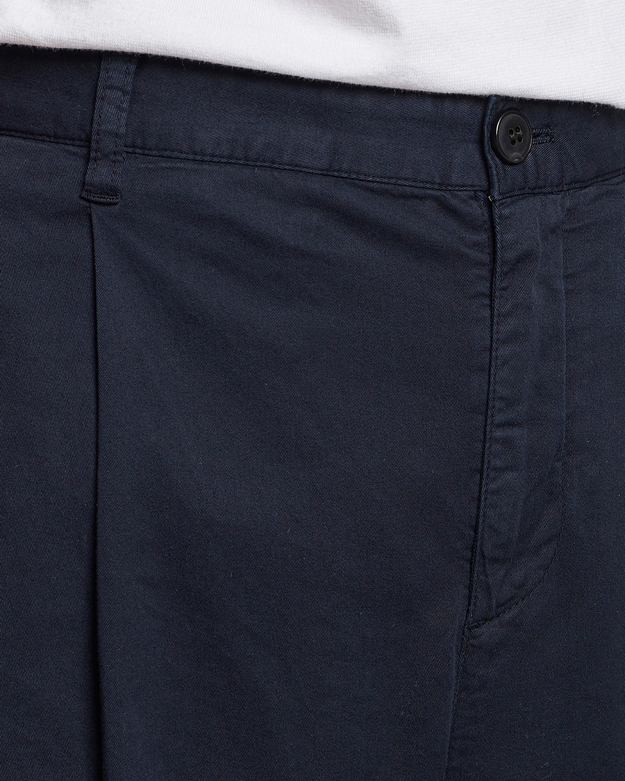 Herr | Byxor | Sunspel | Pleated Stretch Cotton Twill Chino Navy
