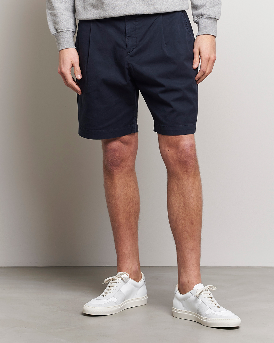 Herr | Shorts | Sunspel | Pleated Stretch Cotton Twill Shorts Navy