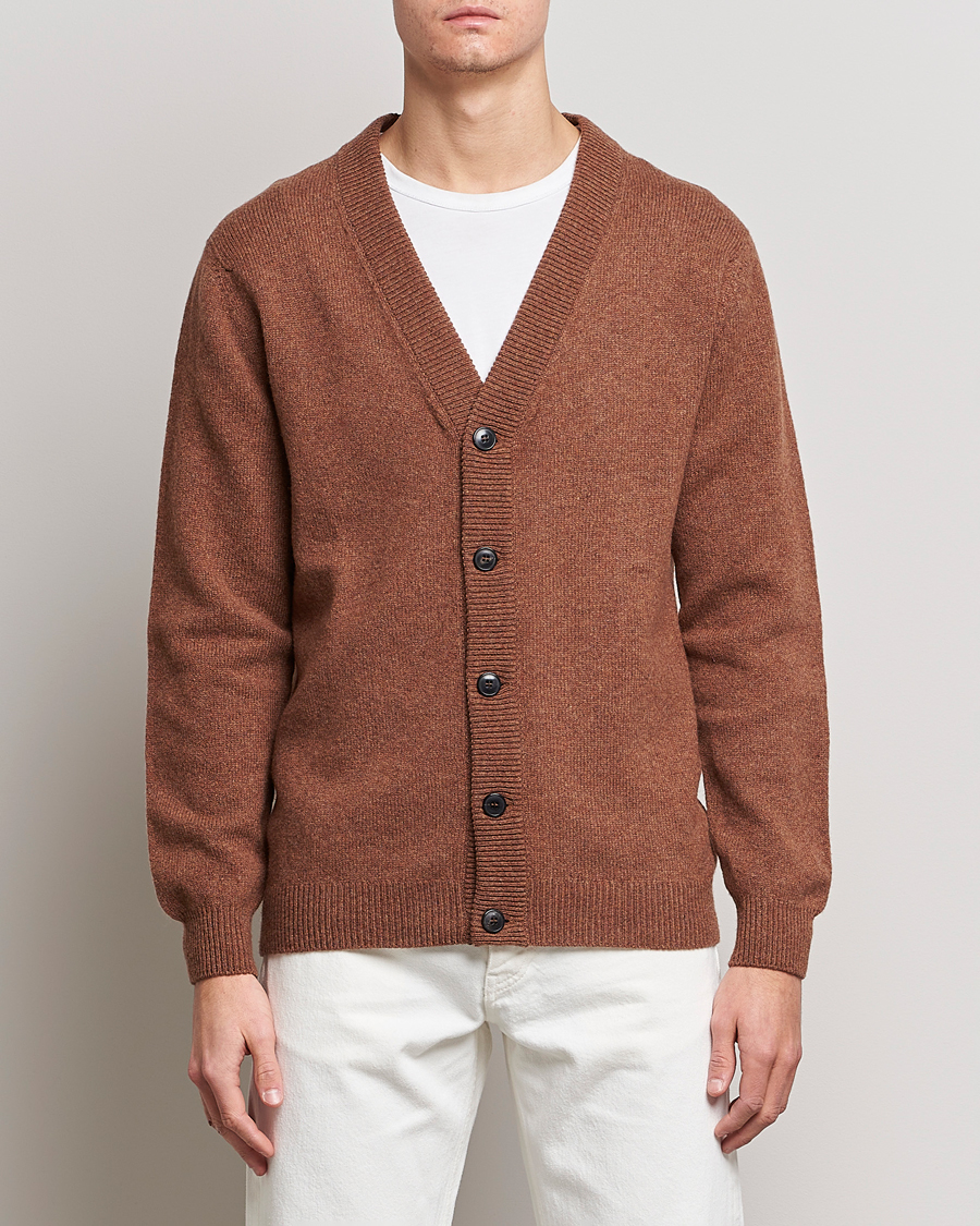 Herr | Cardigans | Sunspel | Lambswool Cardigan Pecan