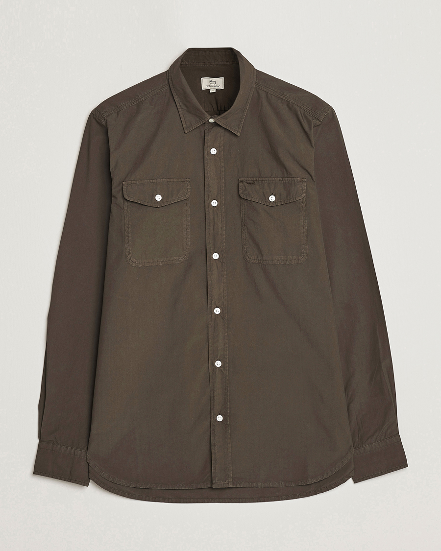Herr | Skjortor | Woolrich | Poplin Garment Dyed Pocket Shirt Dark Green