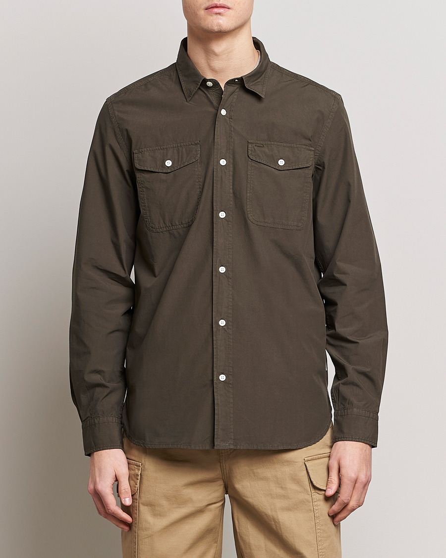 Herr | Skjortor | Woolrich | Poplin Garment Dyed Pocket Shirt Dark Green