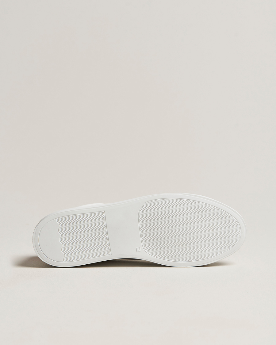 Herr | Common Projects Retro Low Suede Sneaker White/Red | Common Projects | Retro Low Suede Sneaker White/Red