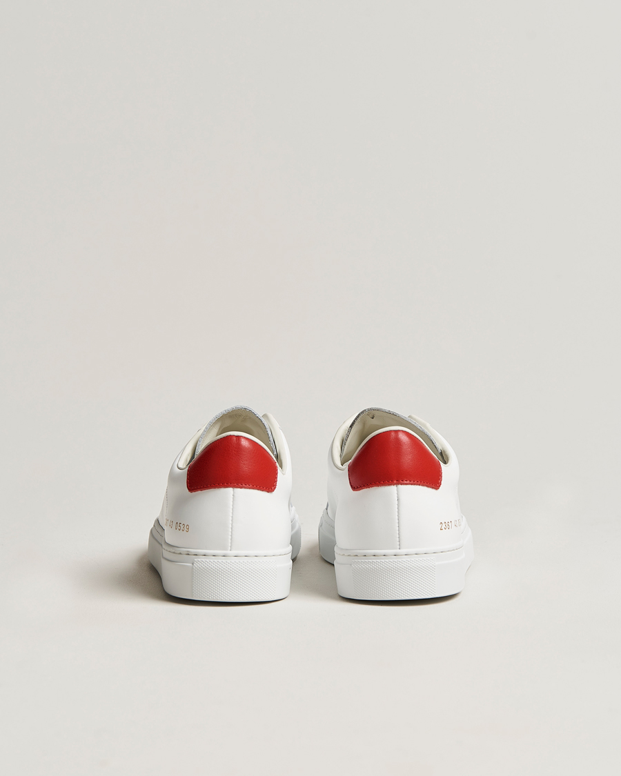 Herr | Common Projects Retro Low Suede Sneaker White/Red | Common Projects | Retro Low Suede Sneaker White/Red