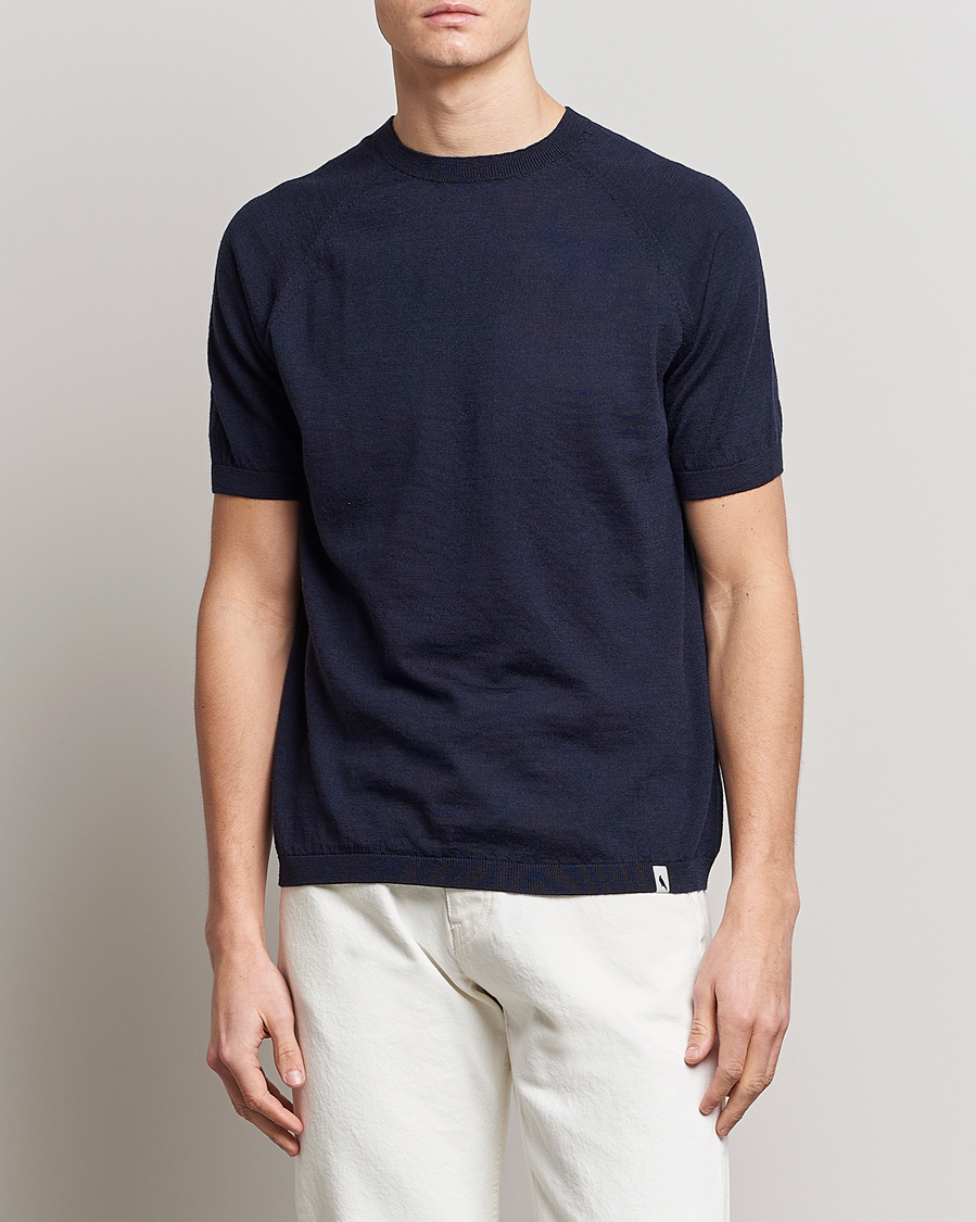 Herr | T-Shirts | Peregrine | Knitted Wool T-Shirt Navy
